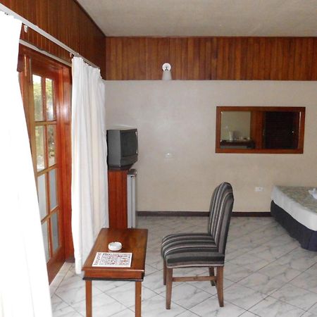 Southern Cross Hotel Сува Экстерьер фото