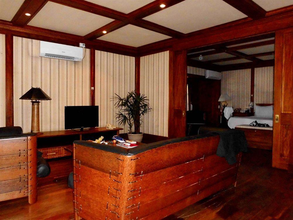 Southern Cross Hotel Сува Экстерьер фото