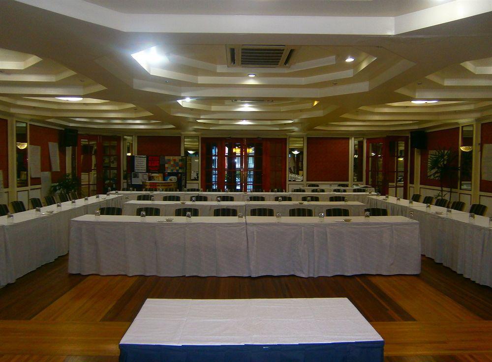 Southern Cross Hotel Сува Экстерьер фото
