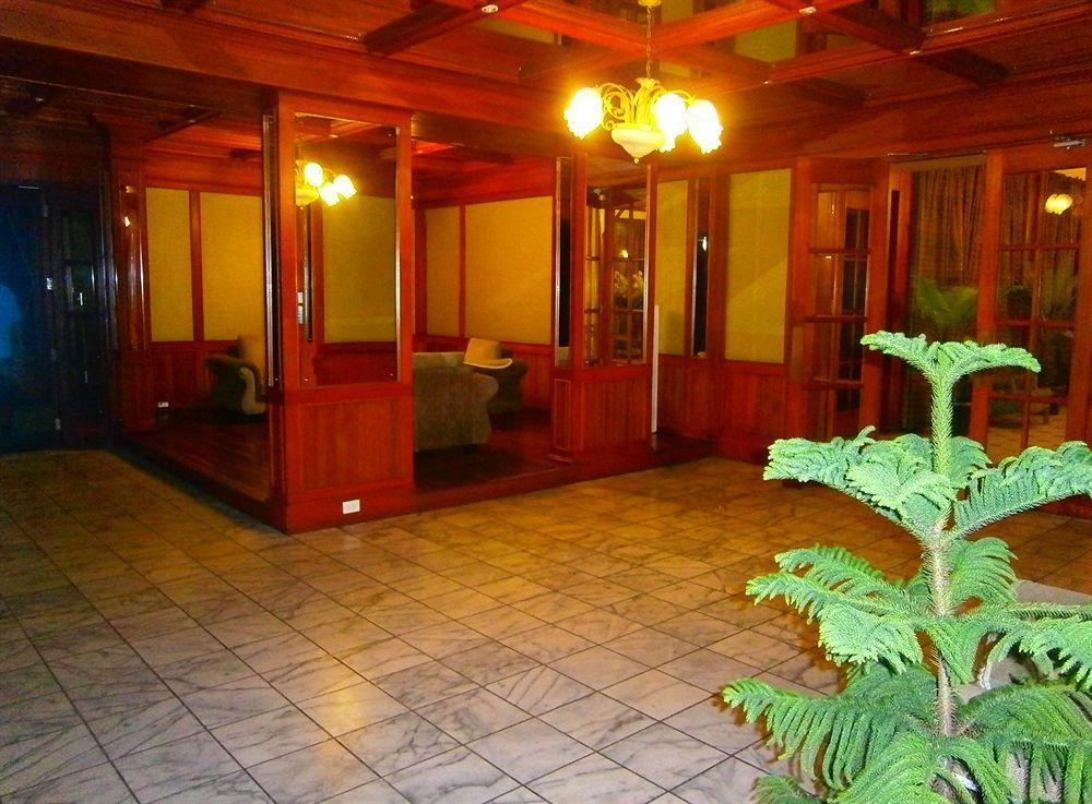 Southern Cross Hotel Сува Экстерьер фото